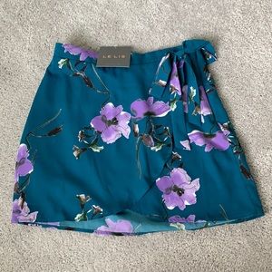 Le Lis Wrap-style Zip Skirt